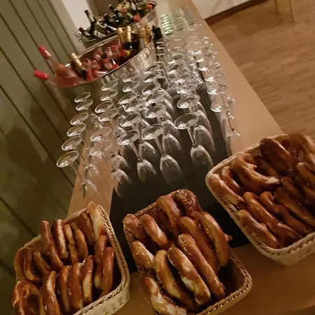 Luisenburg Gastronomie Und ホテル ヴンジーデル